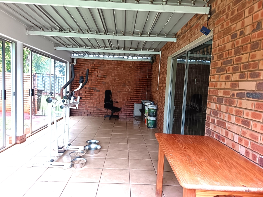 3 Bedroom Property for Sale in Kenleaf Gauteng