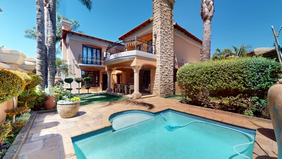 5 Bedroom Property for Sale in Beyers Park Gauteng