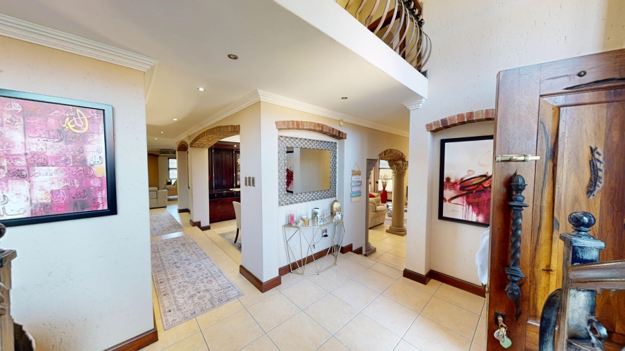 5 Bedroom Property for Sale in Beyers Park Gauteng