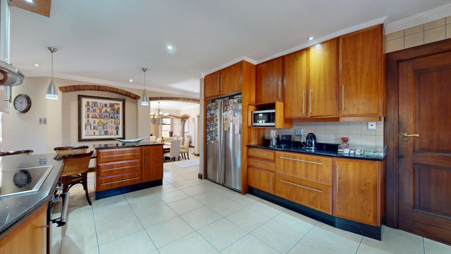 5 Bedroom Property for Sale in Beyers Park Gauteng