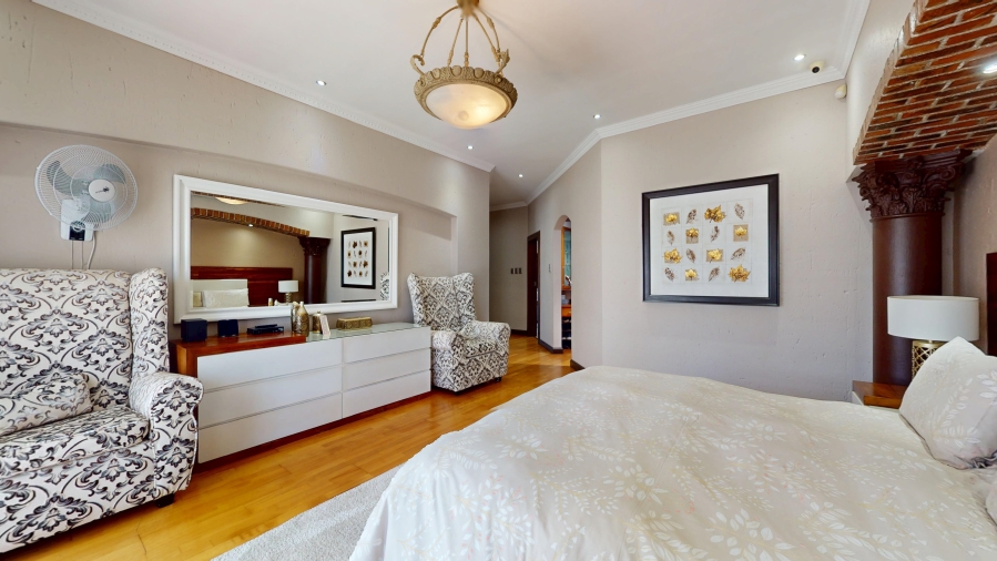 5 Bedroom Property for Sale in Beyers Park Gauteng