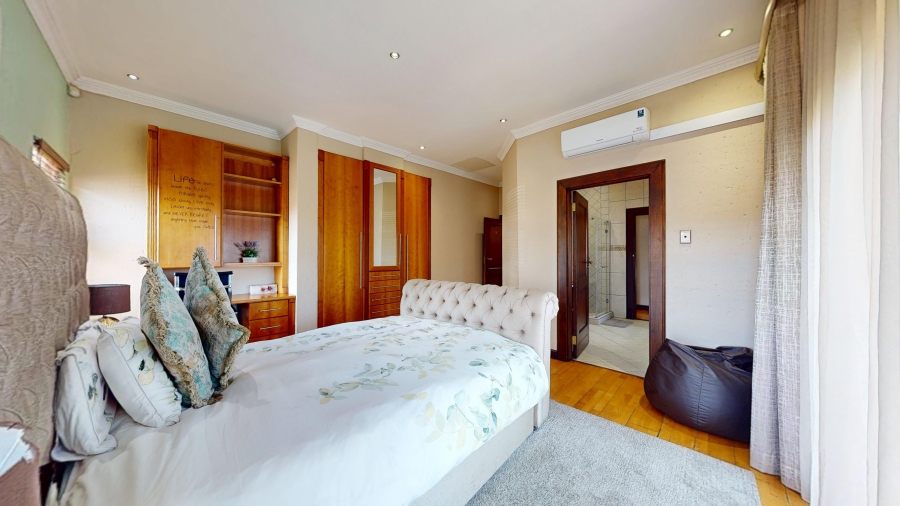 5 Bedroom Property for Sale in Beyers Park Gauteng