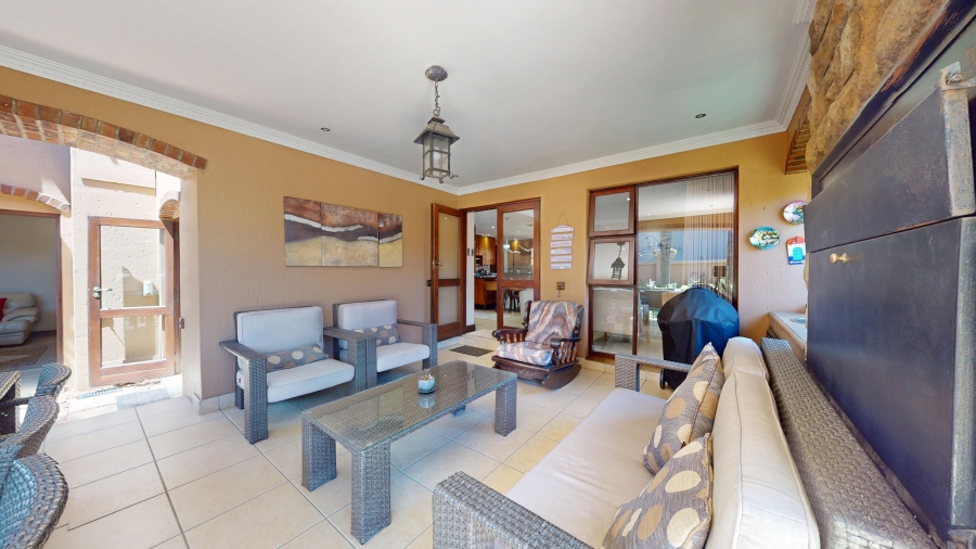 5 Bedroom Property for Sale in Beyers Park Gauteng