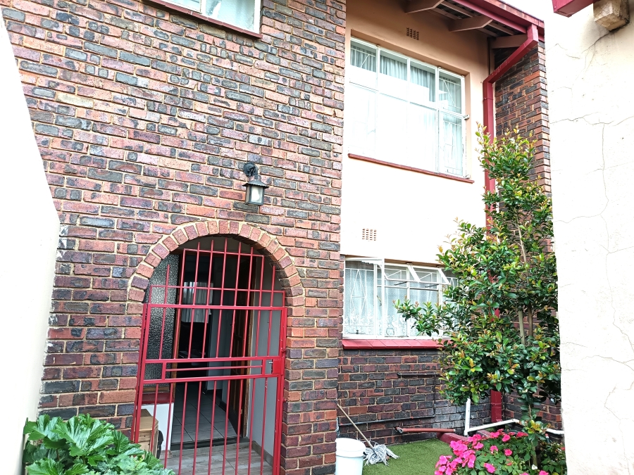 2 Bedroom Property for Sale in East Geduld Gauteng