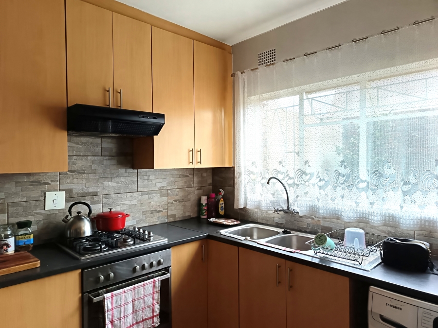 2 Bedroom Property for Sale in East Geduld Gauteng