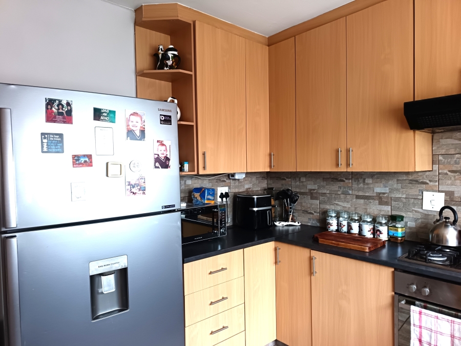 2 Bedroom Property for Sale in East Geduld Gauteng