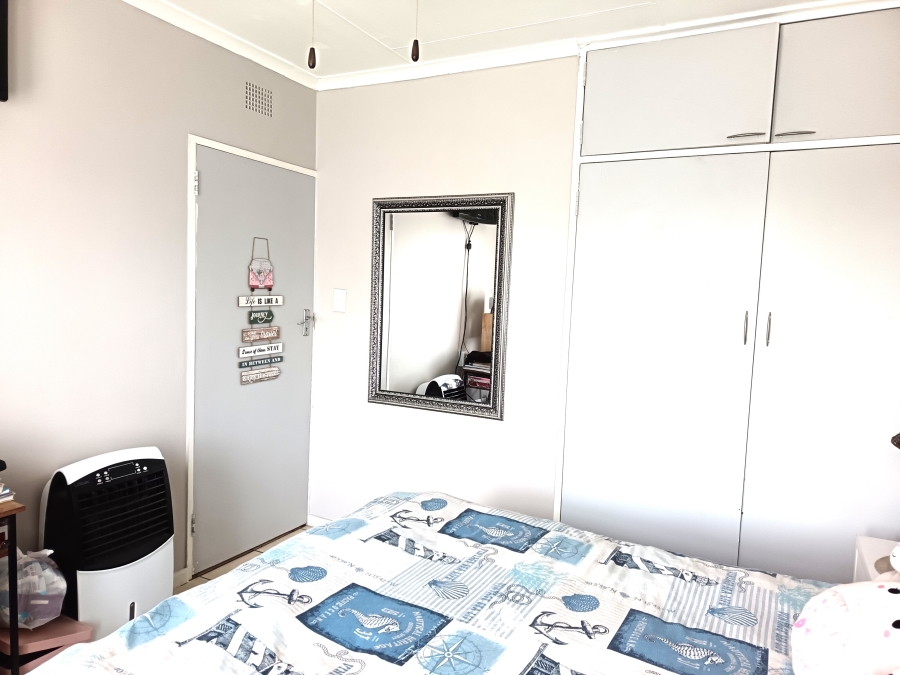 2 Bedroom Property for Sale in East Geduld Gauteng