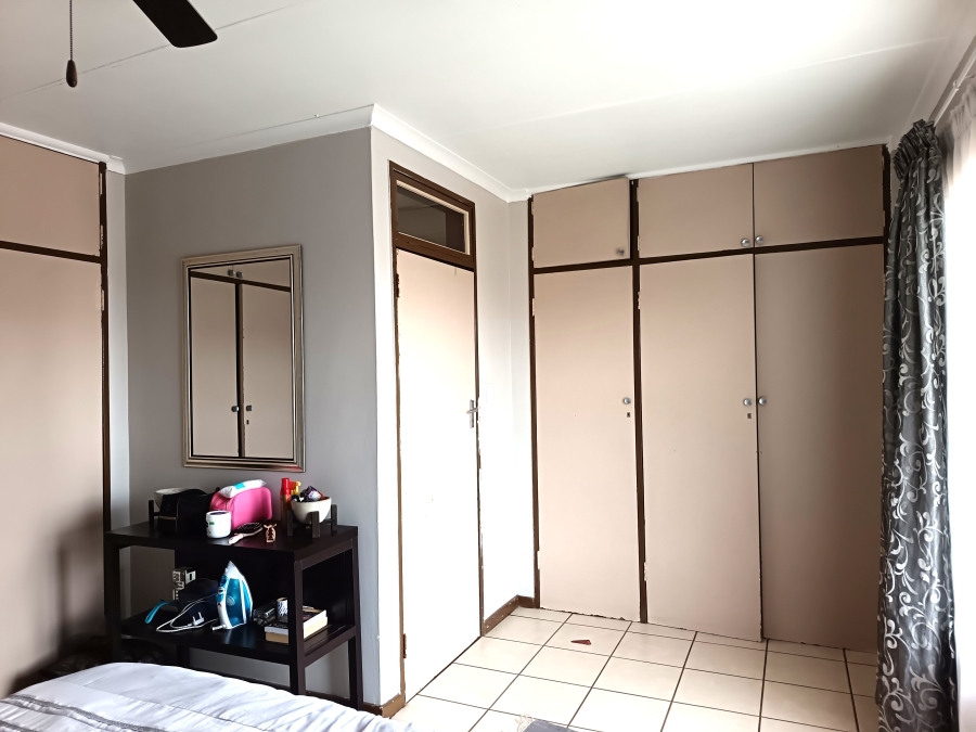 2 Bedroom Property for Sale in East Geduld Gauteng