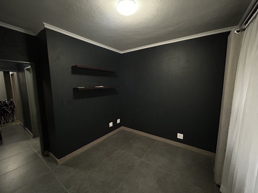 To Let 2 Bedroom Property for Rent in Northcliff Gauteng