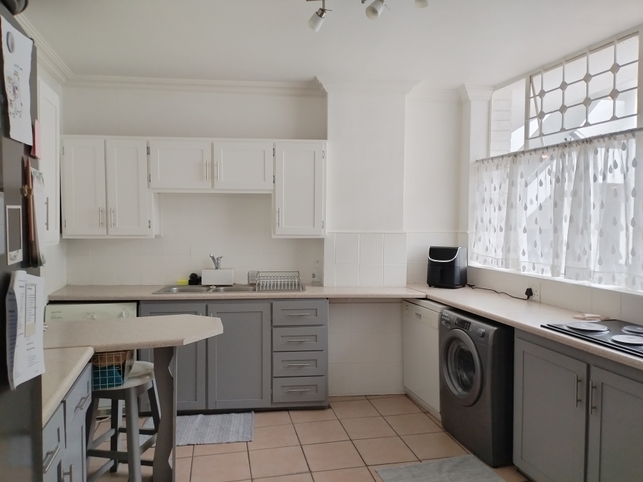 To Let 3 Bedroom Property for Rent in Bryanston Gauteng