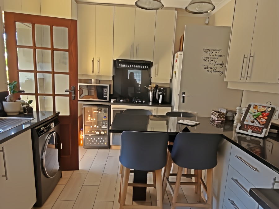 3 Bedroom Property for Sale in The Stewards Gauteng