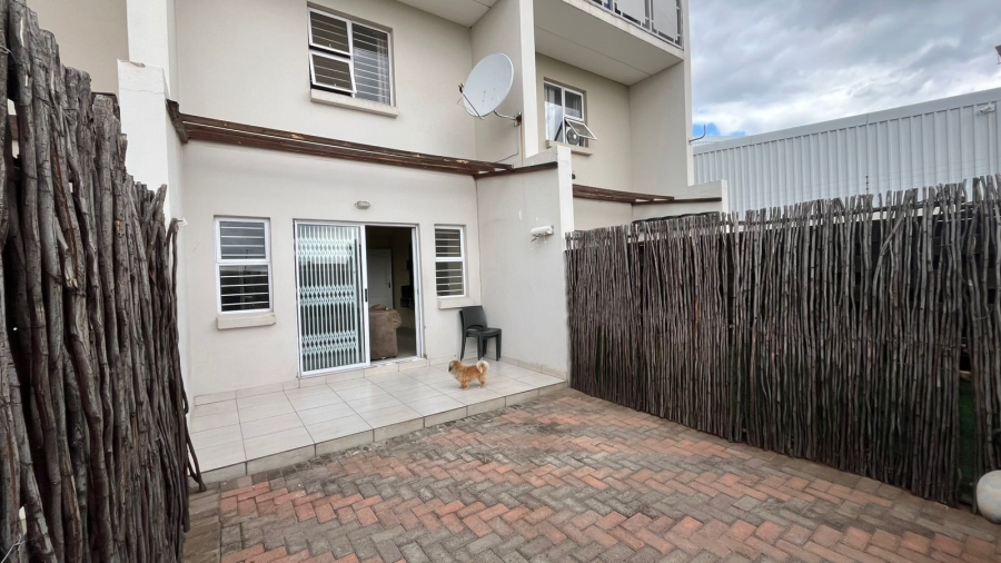2 Bedroom Property for Sale in Mayberry Park Gauteng