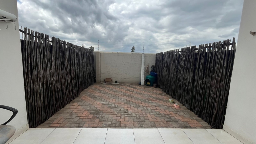 2 Bedroom Property for Sale in Mayberry Park Gauteng