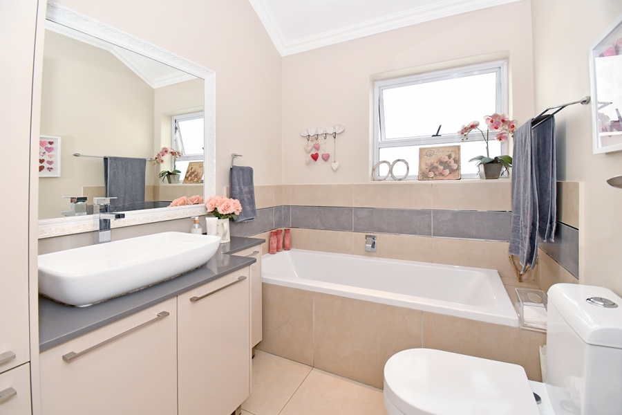 4 Bedroom Property for Sale in Savoy Estate Gauteng