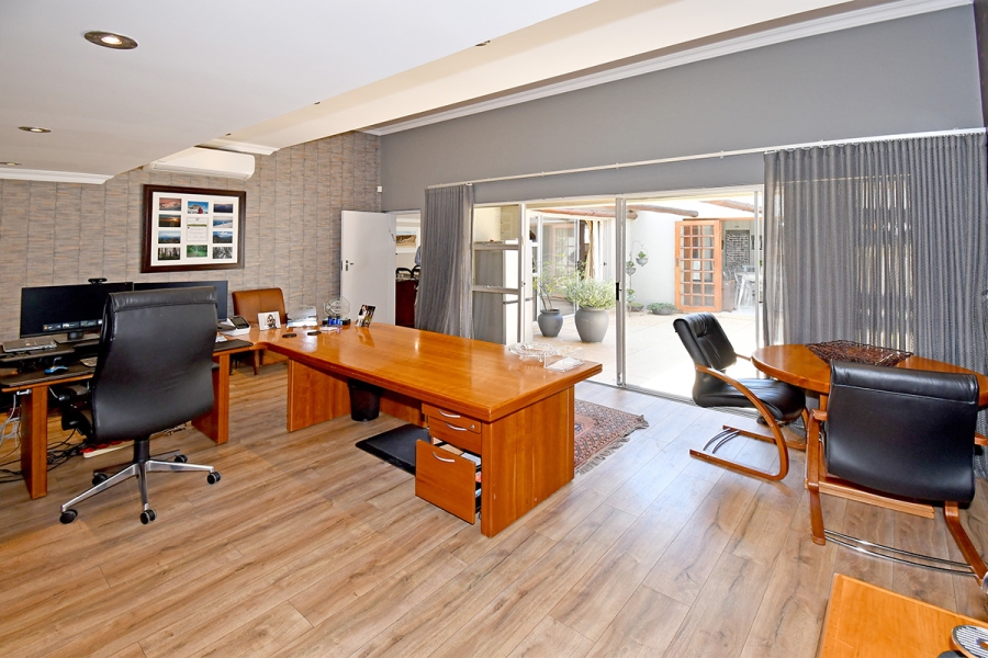 4 Bedroom Property for Sale in Savoy Estate Gauteng