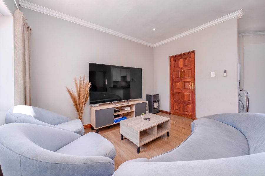 2 Bedroom Property for Sale in Bryanston Gauteng