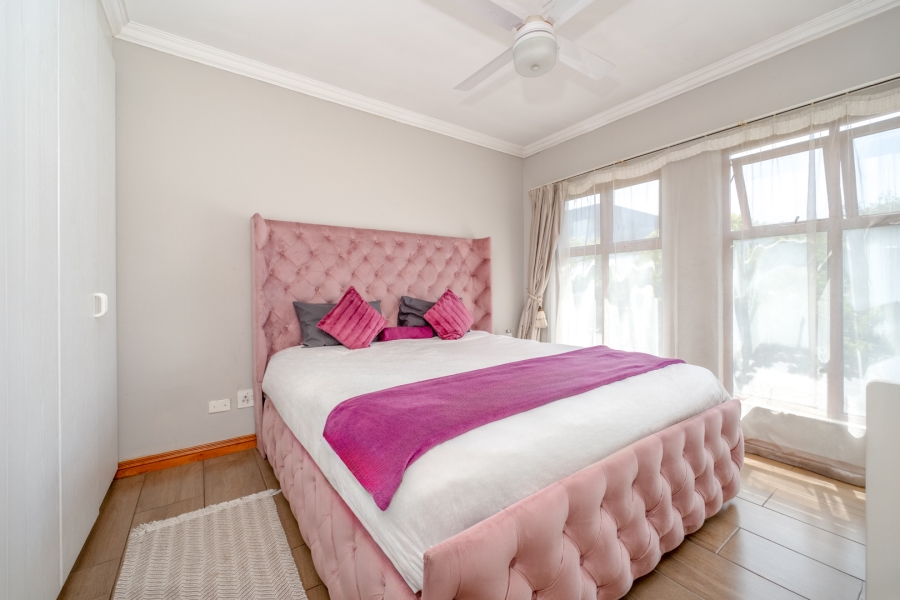 2 Bedroom Property for Sale in Bryanston Gauteng