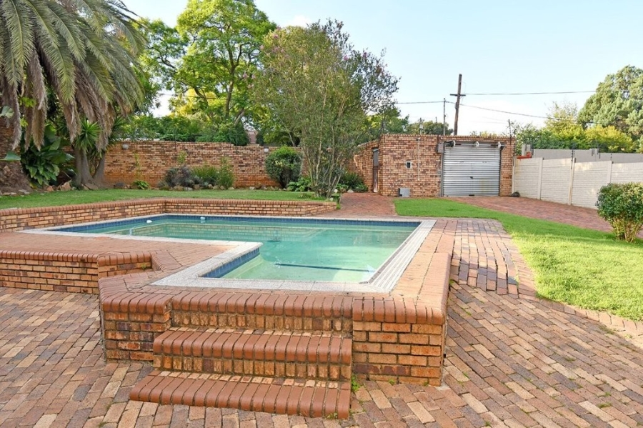 To Let 4 Bedroom Property for Rent in Sandringham Gauteng