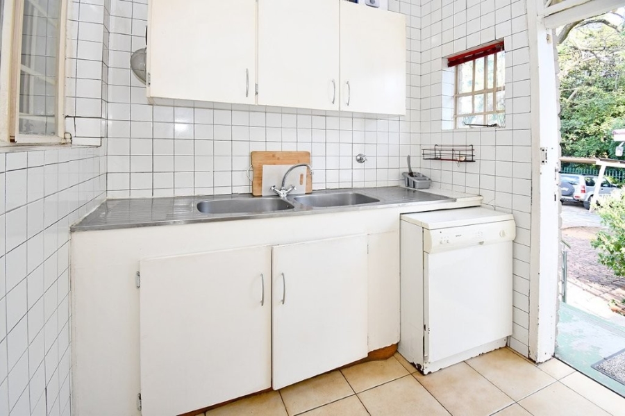 To Let 4 Bedroom Property for Rent in Sandringham Gauteng