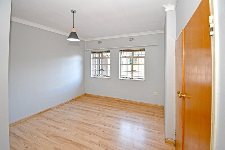 To Let 4 Bedroom Property for Rent in Sandringham Gauteng