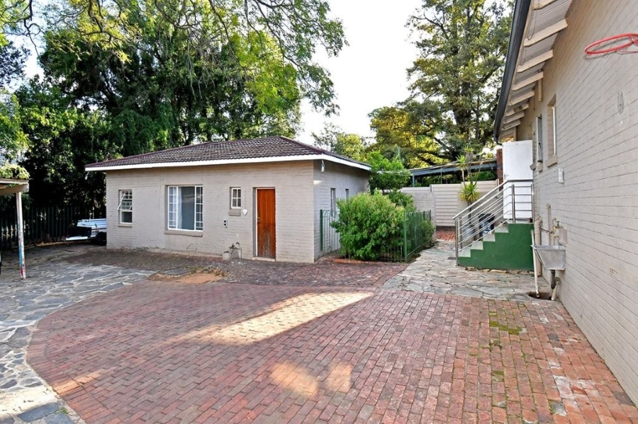 To Let 4 Bedroom Property for Rent in Sandringham Gauteng