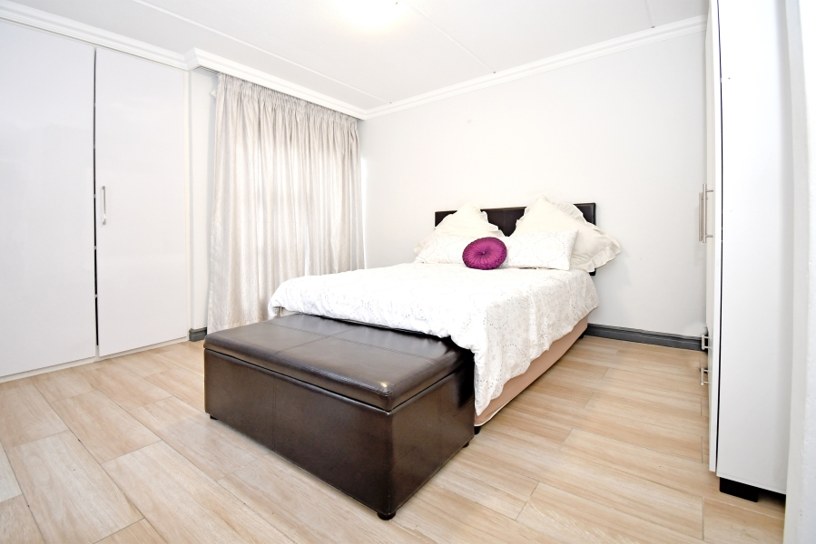 1 Bedroom Property for Sale in Morningside Gauteng