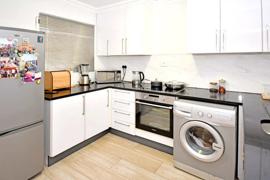 1 Bedroom Property for Sale in Morningside Gauteng