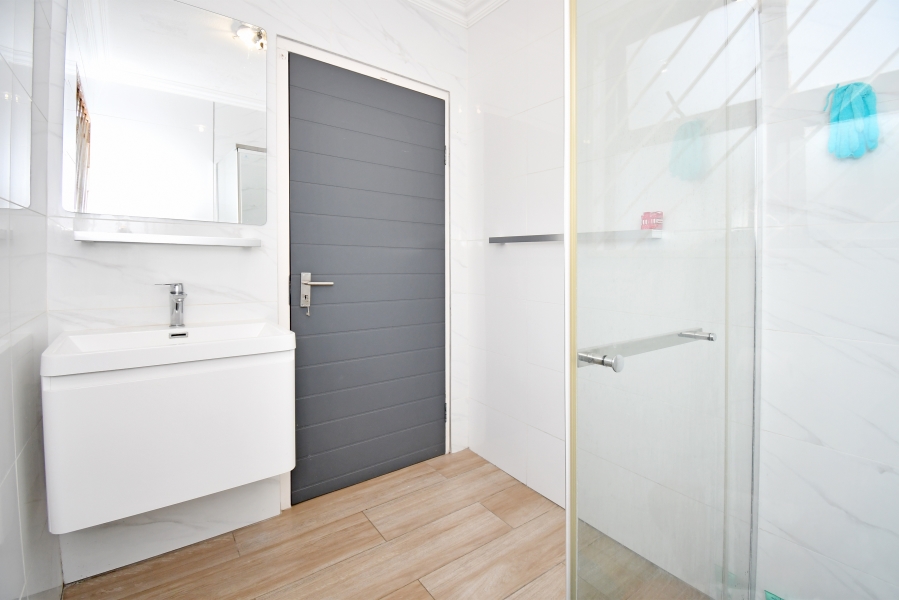 1 Bedroom Property for Sale in Morningside Gauteng