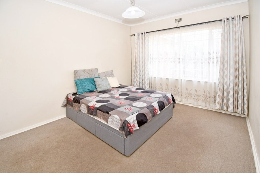 To Let 3 Bedroom Property for Rent in Sydenham Gauteng