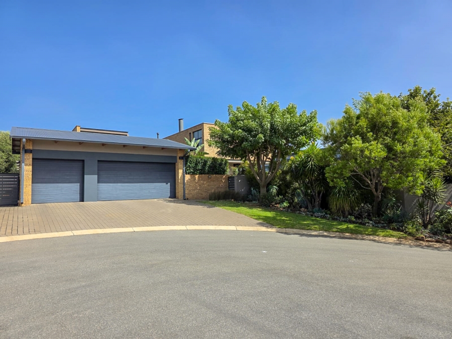 4 Bedroom Property for Sale in Midstream Ridge Gauteng