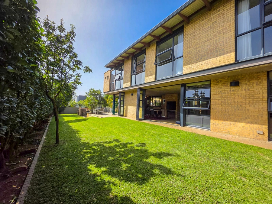 4 Bedroom Property for Sale in Midstream Ridge Gauteng