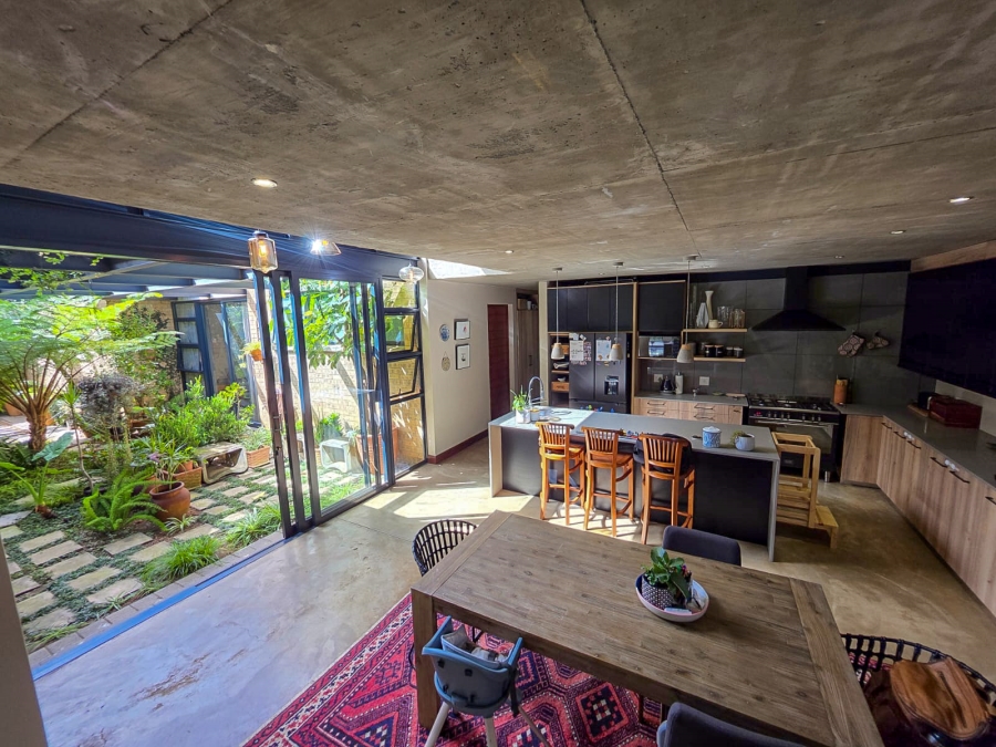 4 Bedroom Property for Sale in Midstream Ridge Gauteng