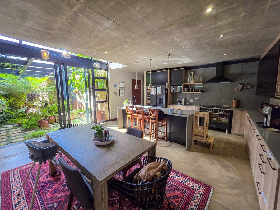 4 Bedroom Property for Sale in Midstream Ridge Gauteng