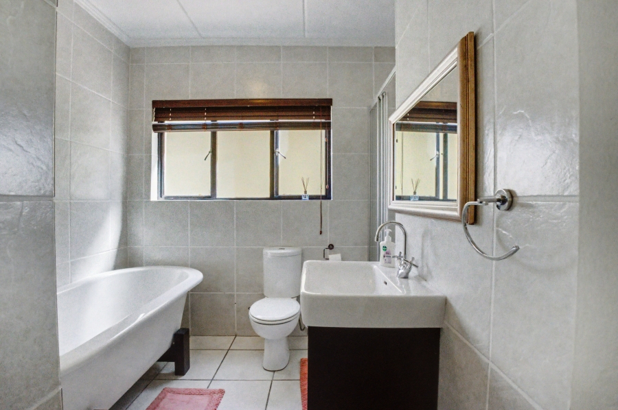 3 Bedroom Property for Sale in Sunninghill Gauteng