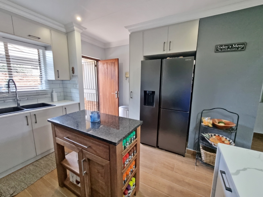 2 Bedroom Property for Sale in Amberfield Gauteng