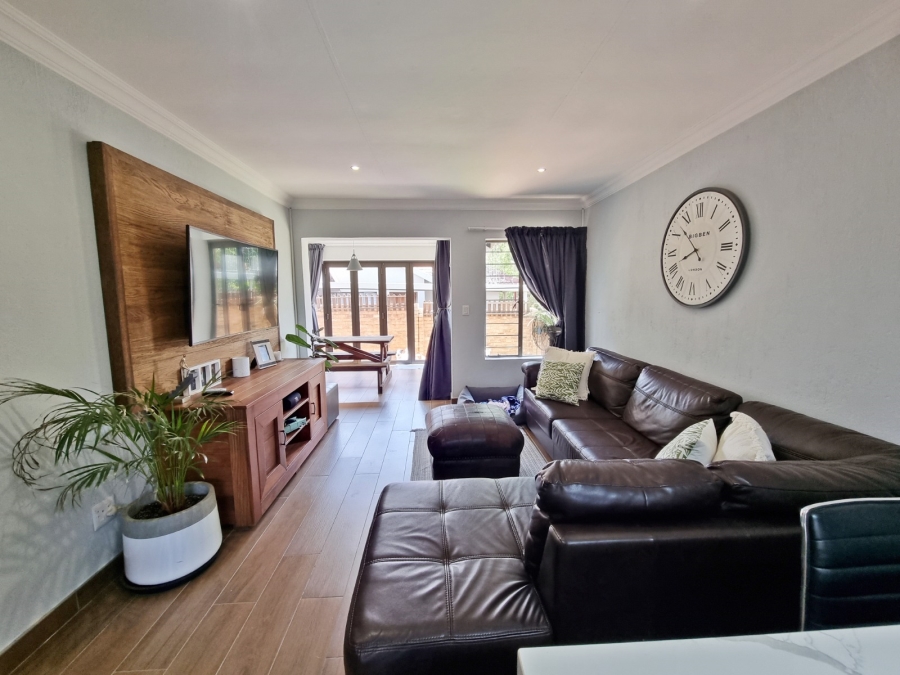 2 Bedroom Property for Sale in Amberfield Gauteng