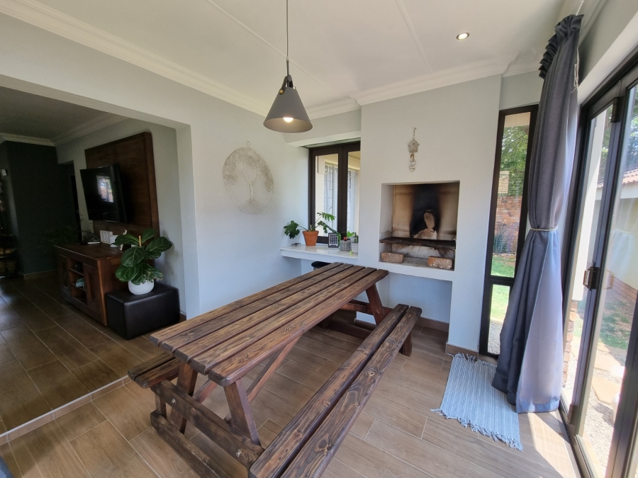 2 Bedroom Property for Sale in Amberfield Gauteng