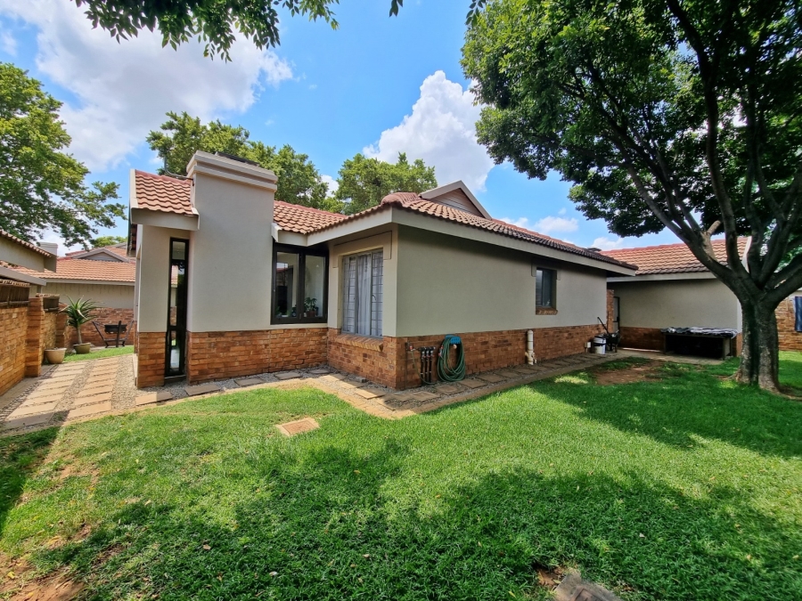 2 Bedroom Property for Sale in Amberfield Gauteng