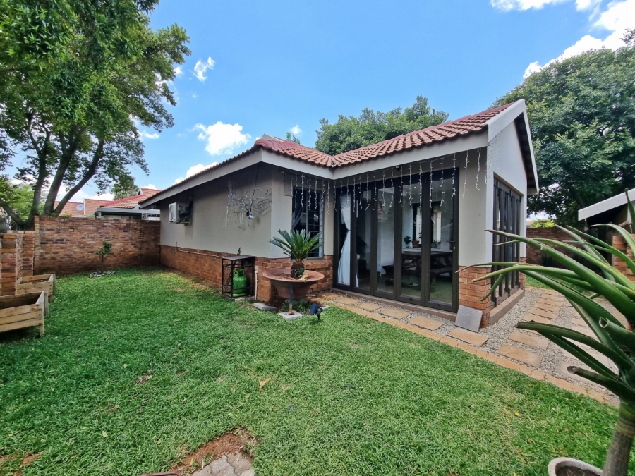 2 Bedroom Property for Sale in Amberfield Gauteng