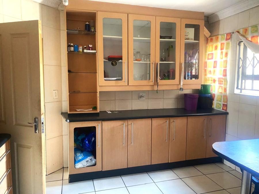 4 Bedroom Property for Sale in Klippoortje Gauteng