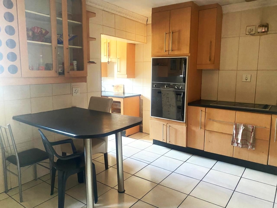 4 Bedroom Property for Sale in Klippoortje Gauteng