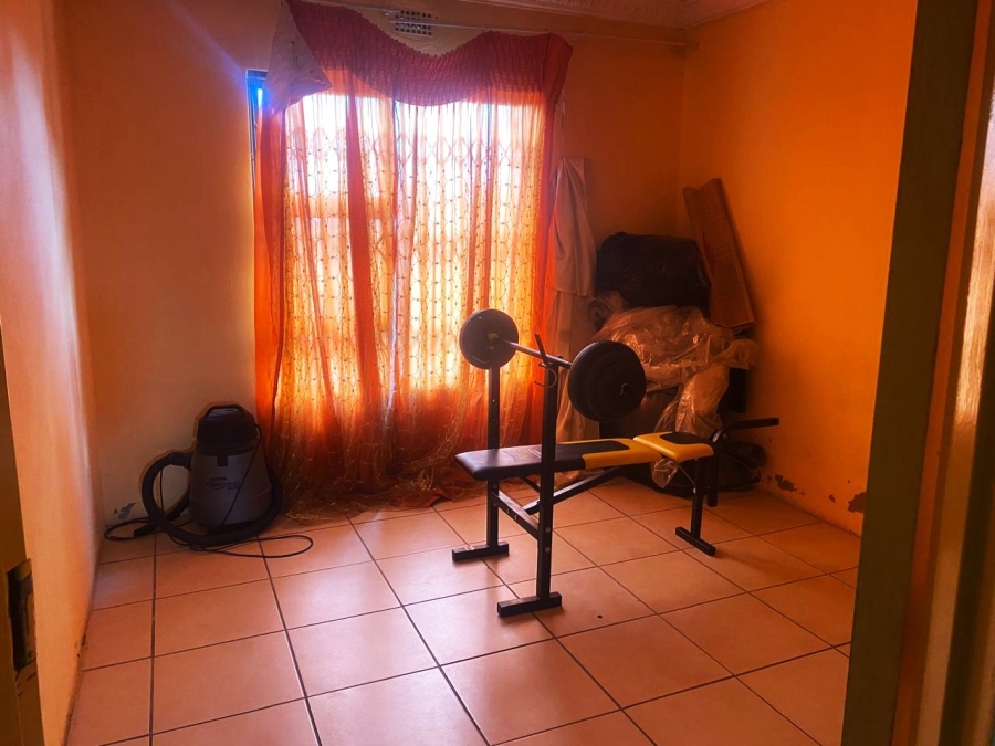 4 Bedroom Property for Sale in Klippoortje Gauteng