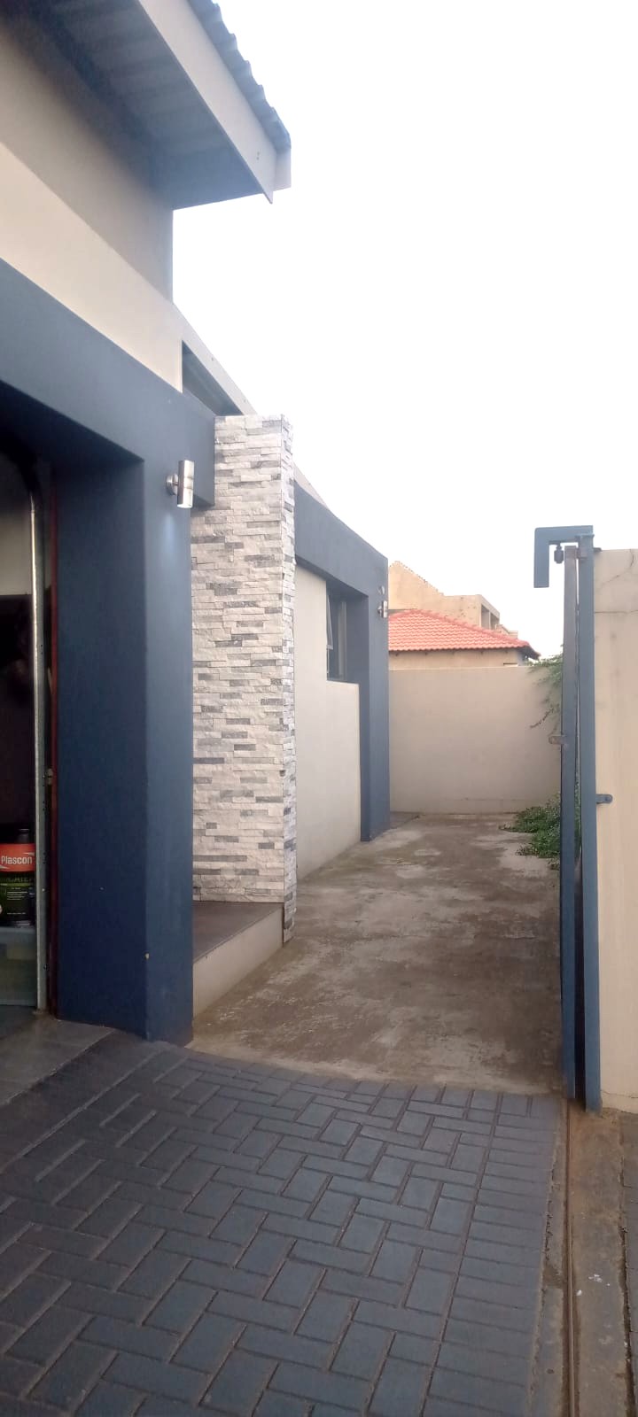 5 Bedroom Property for Sale in Vosloorus Gauteng