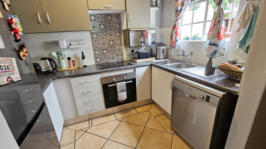 2 Bedroom Property for Sale in Wapadrand Gauteng