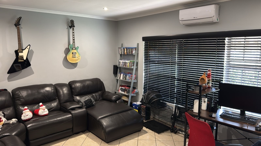 3 Bedroom Property for Sale in Paramount Estate Gauteng