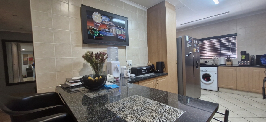 3 Bedroom Property for Sale in Paramount Estate Gauteng