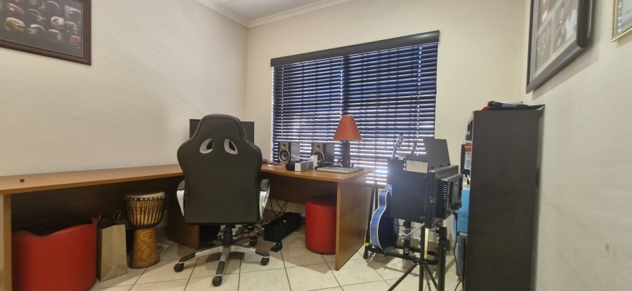 3 Bedroom Property for Sale in Paramount Estate Gauteng