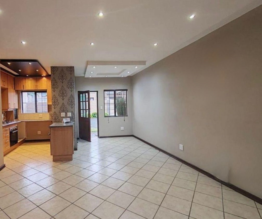 2 Bedroom Property for Sale in Noordwyk Gauteng
