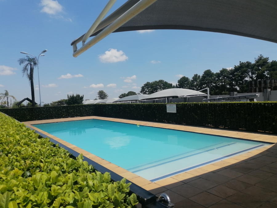 1 Bedroom Property for Sale in Carlswald Gauteng