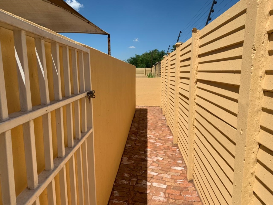 2 Bedroom Property for Sale in Kookrus Gauteng